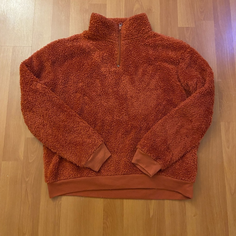 FLUFFY ORANGE SWEATER